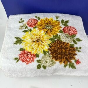St. Mary’s Vintage 1970’s Wash Cloths Set of 3 Unused